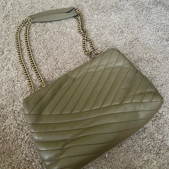 Tory Burch KIRA CHEVRON CONVERTIBLE SHOULDER BAG - Picture 3 of 6